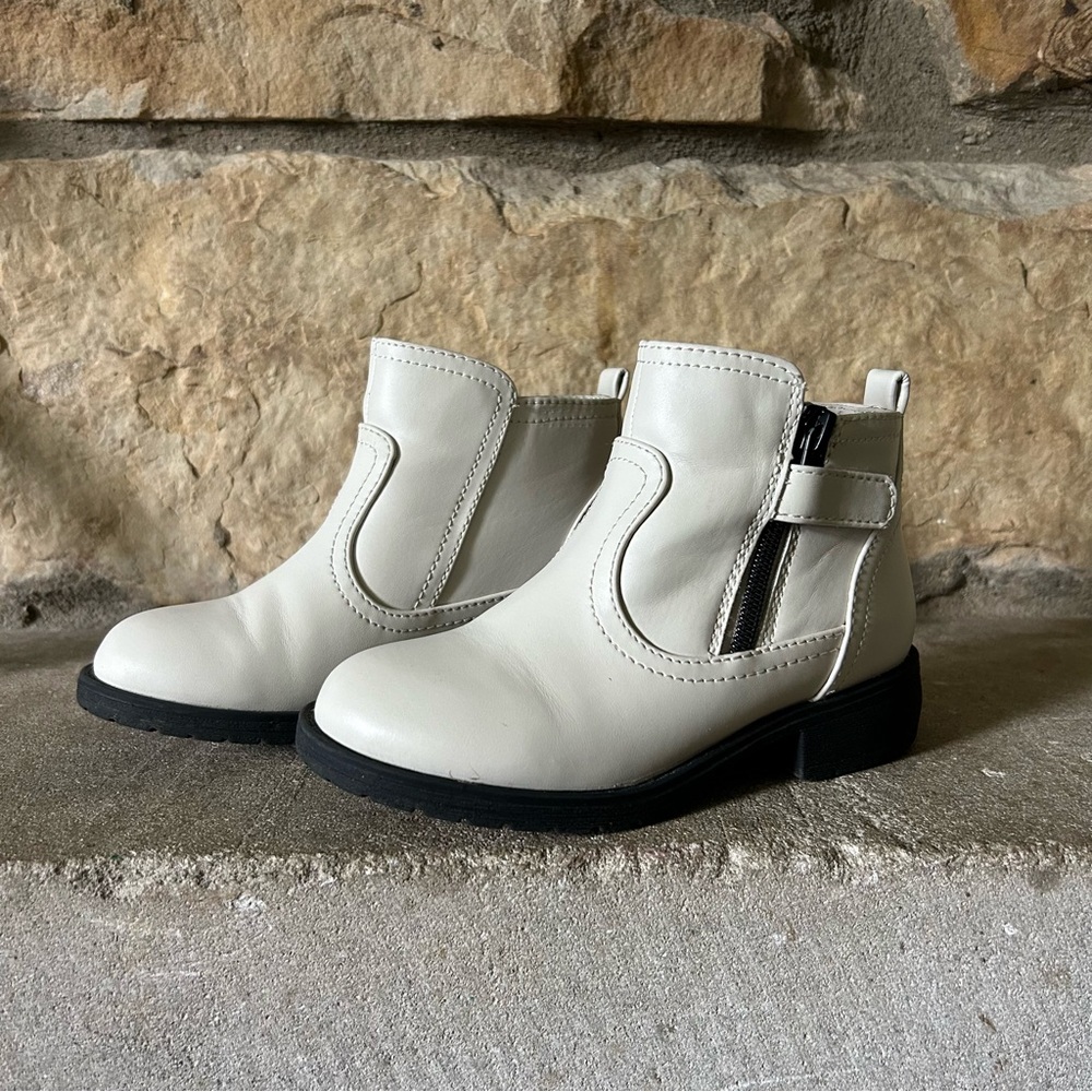 Girl’s Ankle High Booties